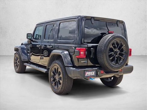 Used 2024 Jeep Wrangler Unlimited Sahara AWD/4WD image 8