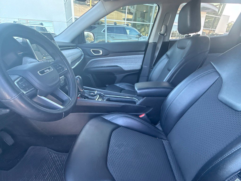 Used 2022 Jeep Compass Latitude AWD/4WD image 12