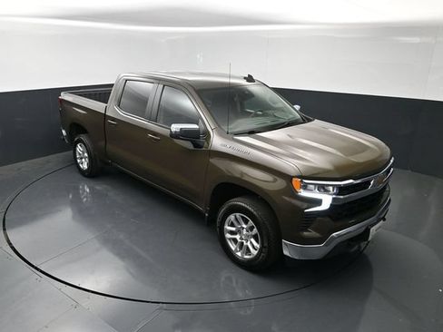 Used 2023 Chevrolet Silverado 1500 LT AWD/4WD image 21