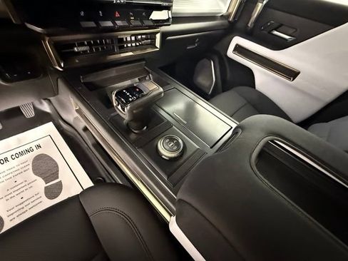 Used 2024 GMC Hummer EV 3X AWD/4WD image 29