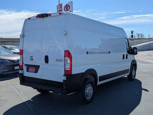 Used 2025 RAM ProMaster 2500 w/ Convenience Group image 11