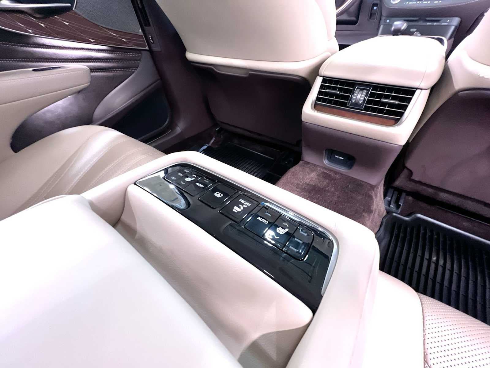 Used 2019 Lexus LS 500 AWD image 40