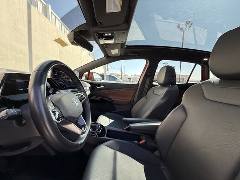 Certified 2022 Volkswagen ID.4 Pro S image 5
