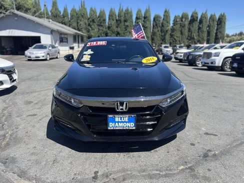 Used 2018 Honda Accord Sport image 2