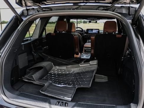 Used 2025 Lincoln Aviator Reserve w/ Jet Appearance Package AWD/4WD image 60