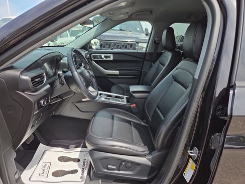 Certified 2023 Ford Explorer XLT w/ Equipment Group 202A AWD/4WD image 25