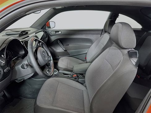 Certified 2019 Volkswagen Beetle 2.0T S image 8