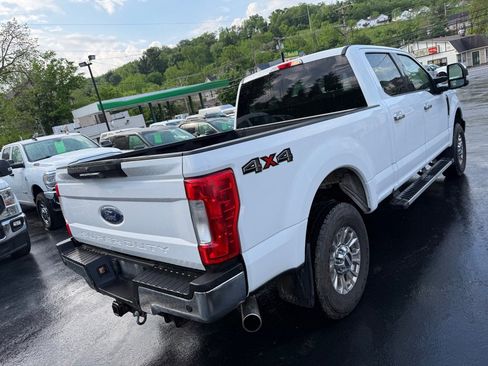 Used 2018 Ford F250 XLT w/ XLT Premium Package AWD/4WD image 2