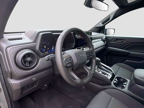 Used 2024 Chevrolet Colorado Trail Boss w/ Technology Package AWD/4WD image 10