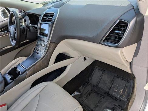 Used 2019 Lincoln Nautilus Reserve AWD/4WD image 22