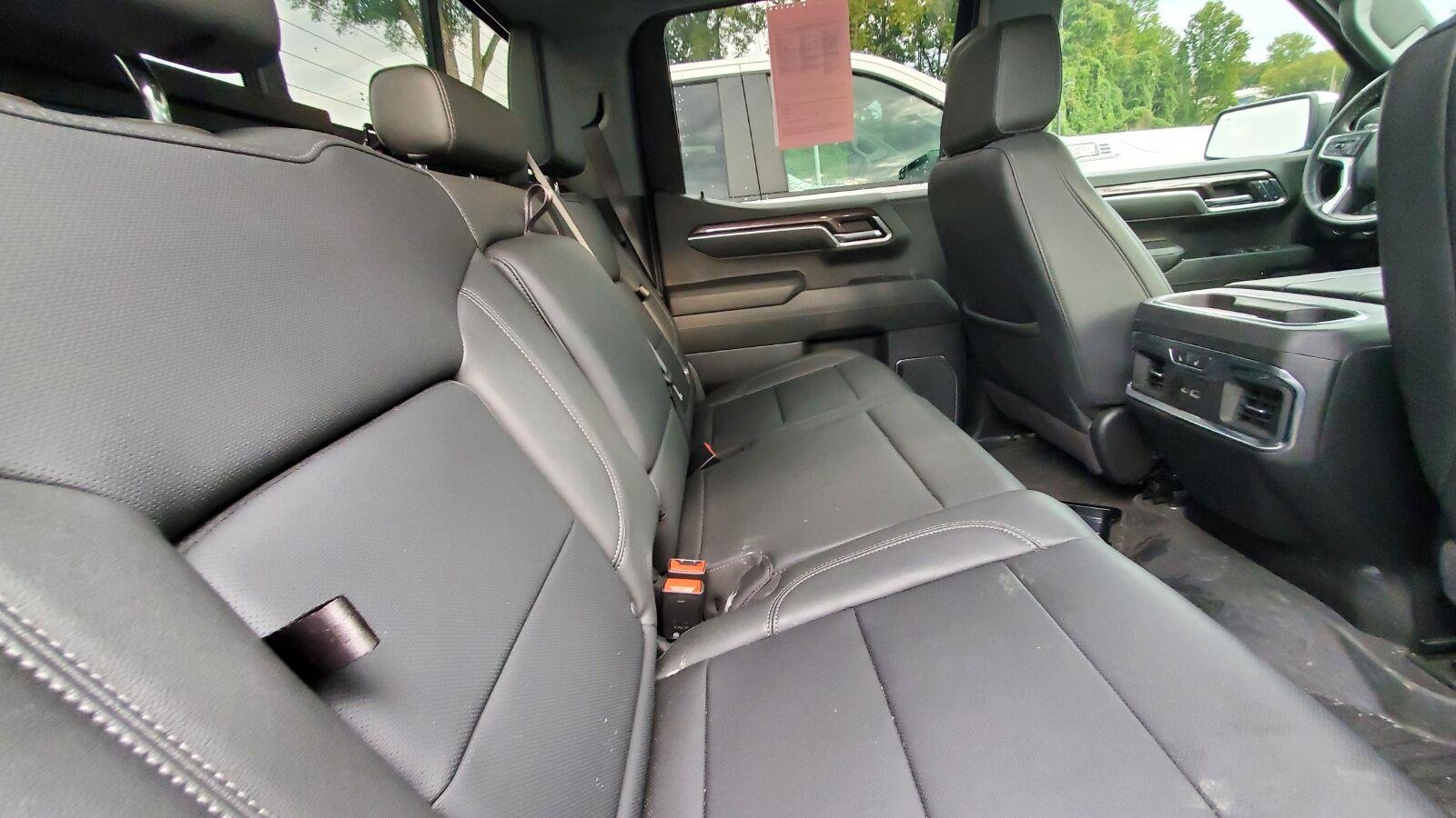 Used 2024 Chevrolet Silverado 1500 LTZ w/ LTZ Premium Package AWD/4WD image 6