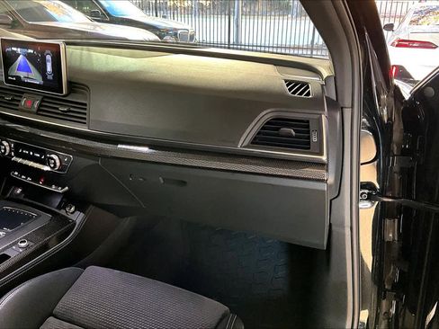 Used 2020 Audi SQ5 Premium Plus w/ Premium Plus Package image 18