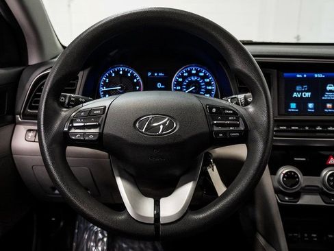 Used 2019 Hyundai Elantra SEL FWD image 13