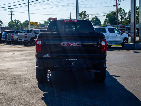 Used 2025 GMC Canyon AT4 w/ Technology Plus Package AWD/4WD image 6