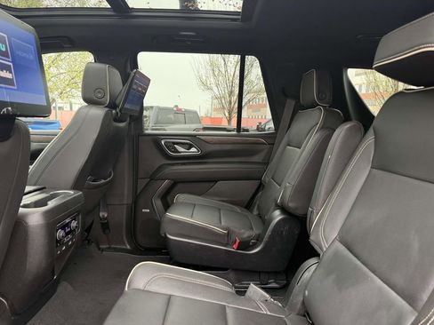 Used 2023 Chevrolet Tahoe Premier w/ Premium Package 2 AWD/4WD image 19