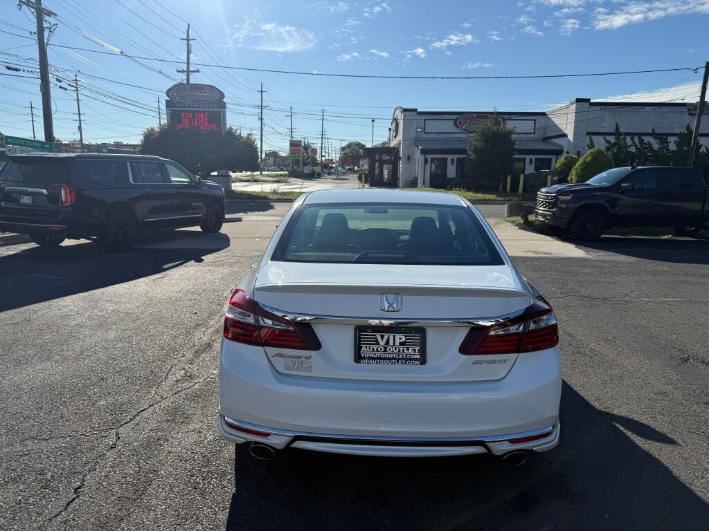 Used 2016 Honda Accord Sport image 6