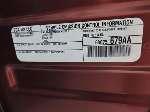 Used 2025 Jeep Grand Cherokee L Limited w/ Luxury Tech Group II image 25