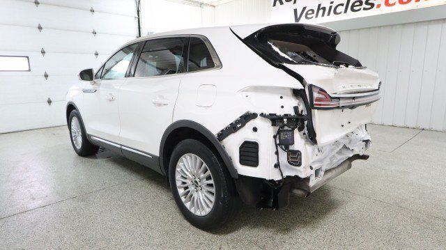 Used 2020 Lincoln Nautilus FWD image 3