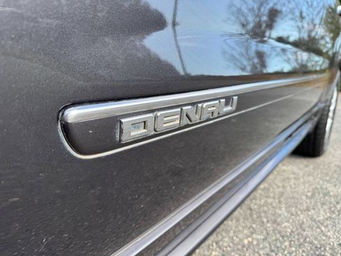 Used 2015 GMC Acadia Denali image 32