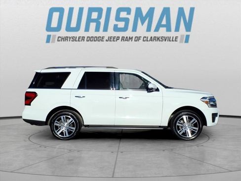 Used 2024 Ford Expedition Limited image 2