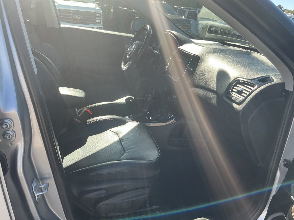 Used 2021 Jeep Compass Limited AWD/4WD image 23