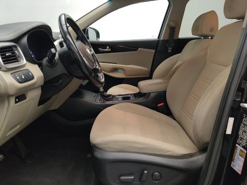 Used 2020 Kia Sorento S image 17