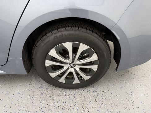 Used 2021 Toyota Corolla LE FWD image 25