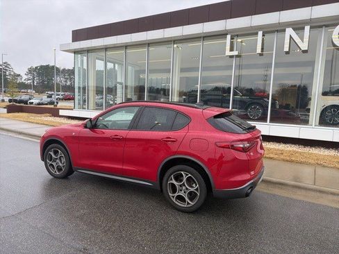 Used 2022 Alfa Romeo Stelvio Ti image 6