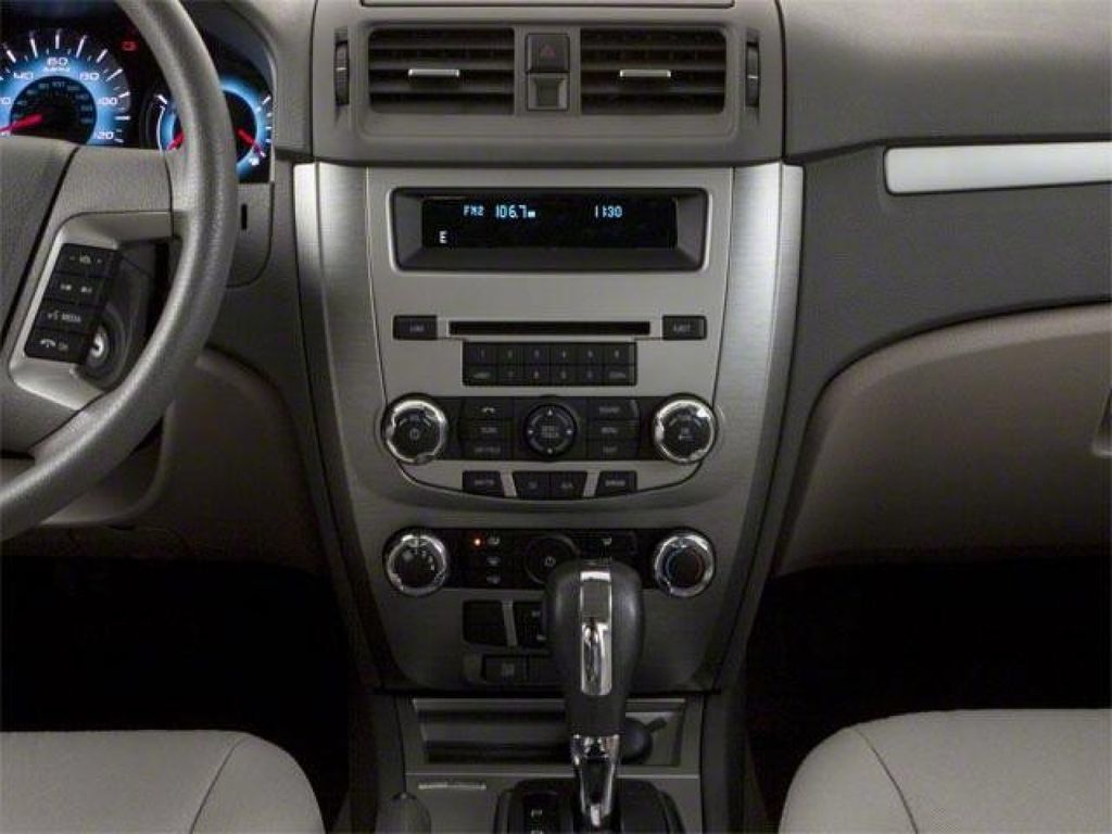 Used 2010 Ford Fusion S FWD image 12