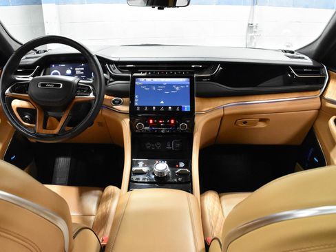 Used 2022 Jeep Grand Cherokee L Summit w/ Advanced Protech Group IV image 8