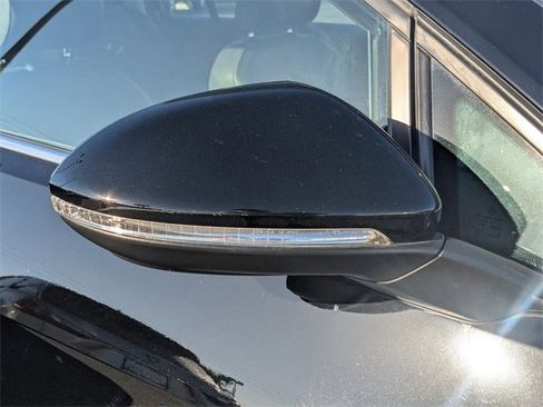 Used 2015 Volkswagen Golf TDI S image 12