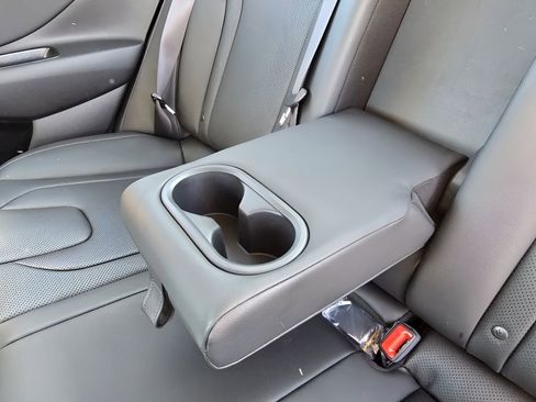 New 2026 Hyundai Elantra Limited image 29