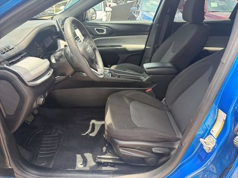 Used 2024 Jeep Compass Sport AWD/4WD image 15