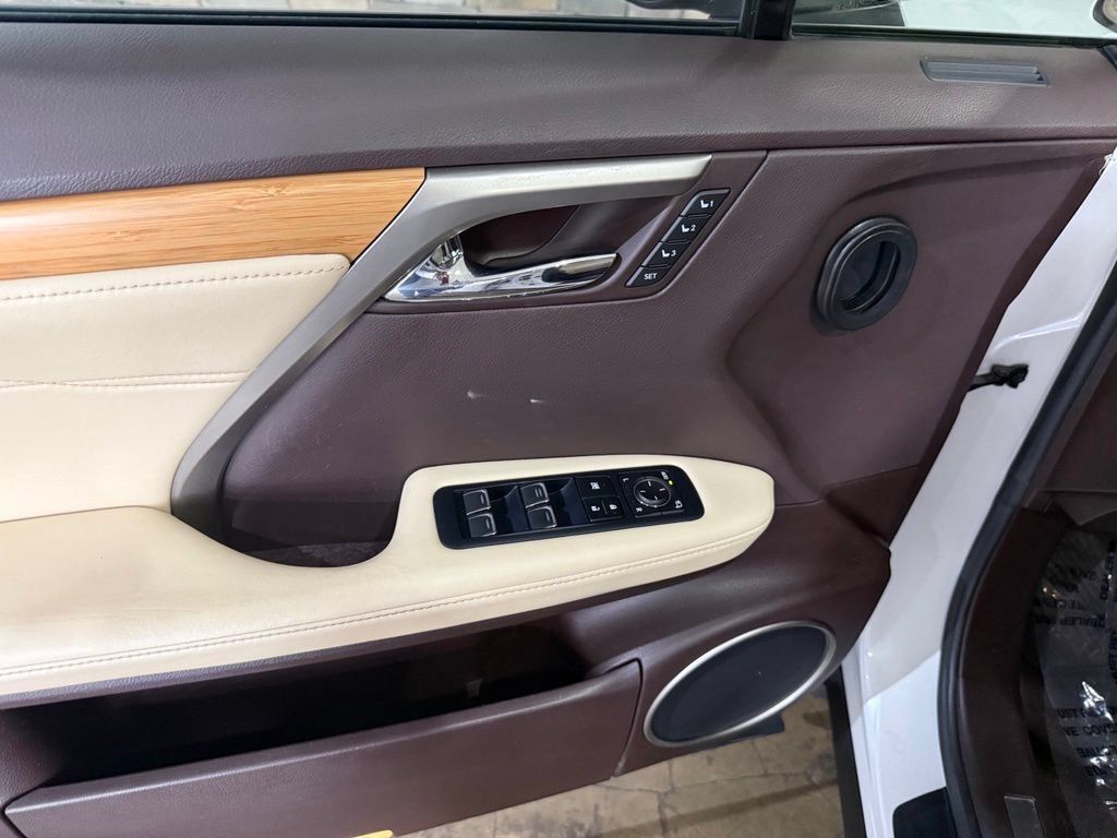 Used 2018 Lexus RX 350L AWD image 12