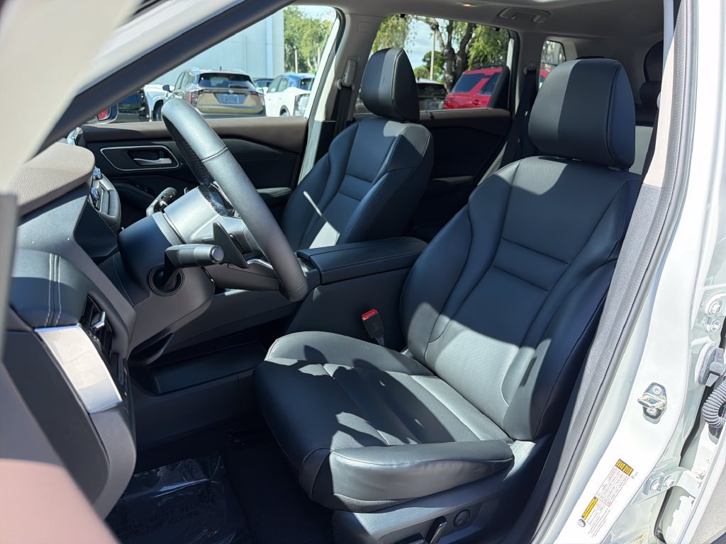 Used 2021 Nissan Rogue SV w/ Premium Package FWD image 31