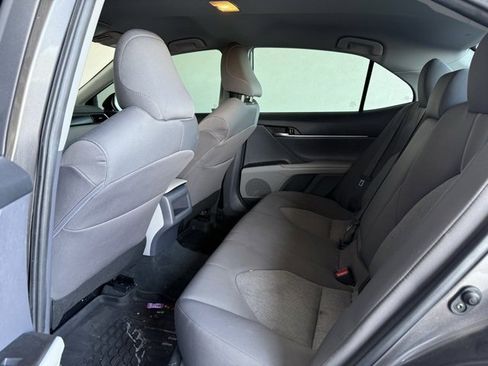 Used 2022 Toyota Camry LE image 20