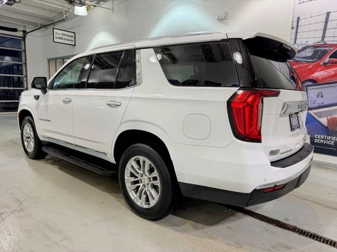Used 2022 GMC Yukon SLT w/ SLT Luxury Package image 6