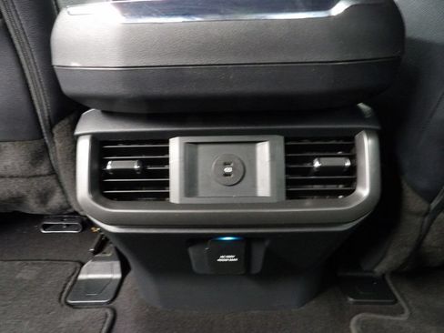 Used 2025 Ford F150 Lariat AWD/4WD image 14