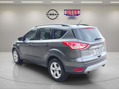 Used 2016 Ford Escape SE w/ Equipment Group 201A FWD image 4