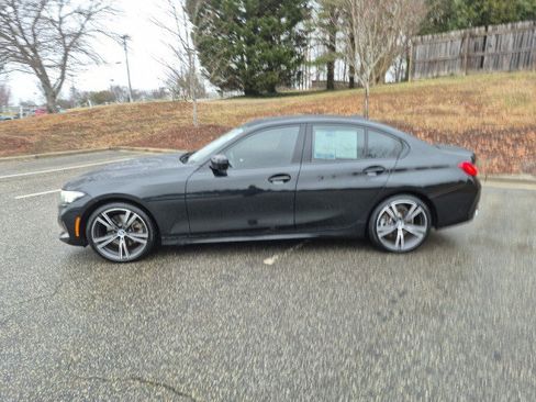 Used 2023 BMW 330i Sedan w/ Premium Package image 6
