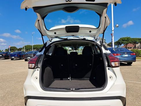 Used 2024 Nissan Kicks SR FWD image 22