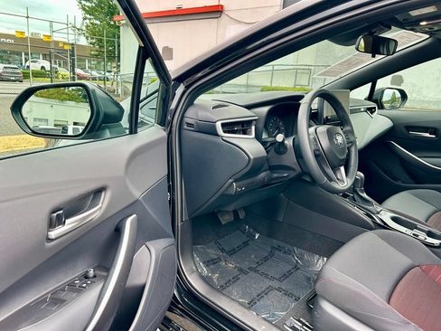 Certified 2025 Toyota Corolla SE w/ Convenience Package FWD image 9