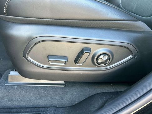 New 2026 Jeep Grand Cherokee Laredo image 8