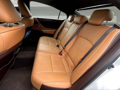 Used 2021 Lexus ES 250 w/ Luxury Package image 28