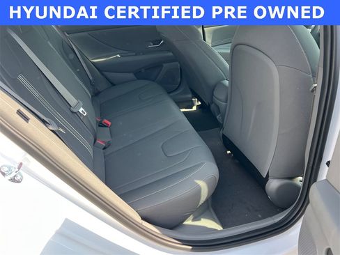 Certified 2025 Hyundai Elantra SEL image 15