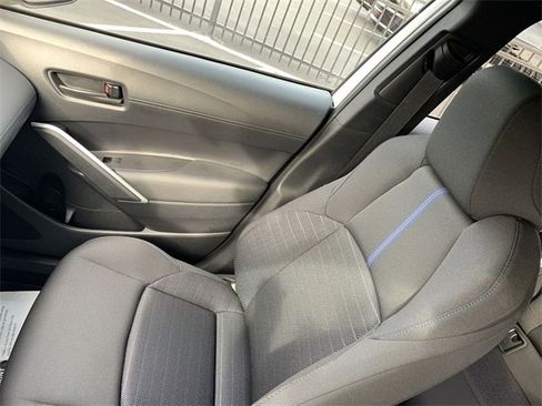 Used 2024 Toyota Corolla Cross SE image 29