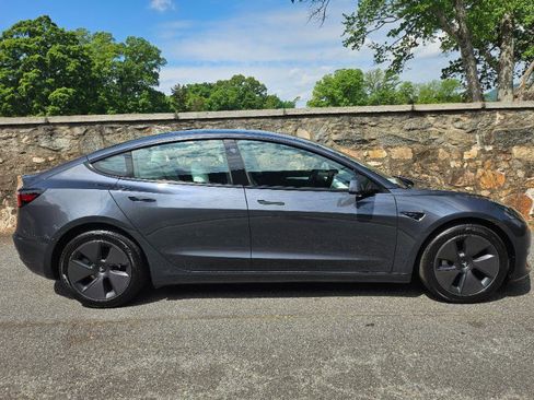 Used 2023 Tesla Model 3 Standard Range RWD image 9
