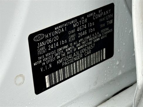 Used 2020 Genesis G70 2.0T w/ Elite Package image 32