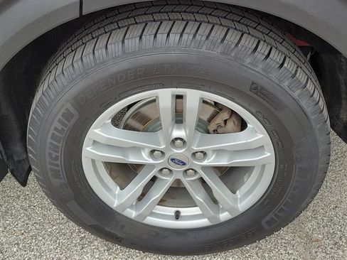 Used 2021 Ford Explorer XLT w/ Equipment Group 202A image 29