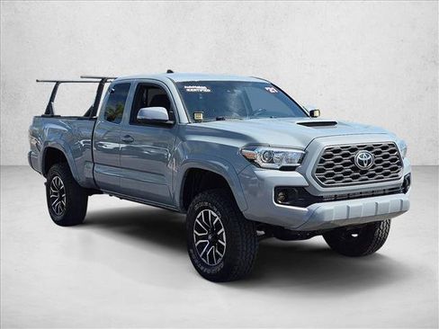 Used 2021 Toyota Tacoma TRD Sport AWD/4WD image 2